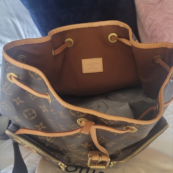 Louis Vuitton Bosphore Backpack - Picture 12 of 16